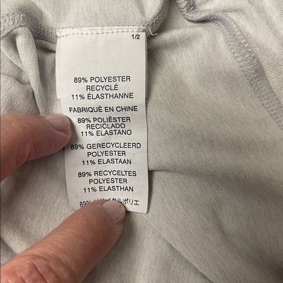 Vuori Women's Halo Hoodie - Picture 6 of 6